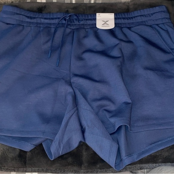 Xersion Womens Plus Scuba Pull-On Short - Picture 5 of 5
